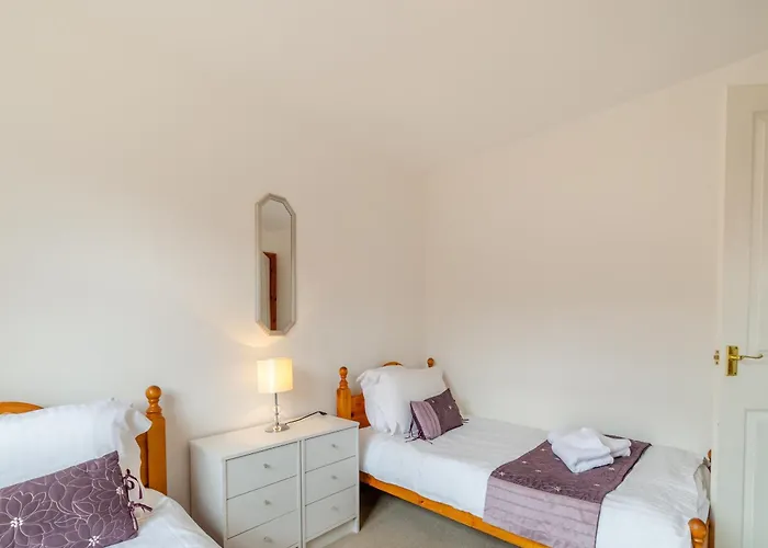 Island In The Stream * Whitby